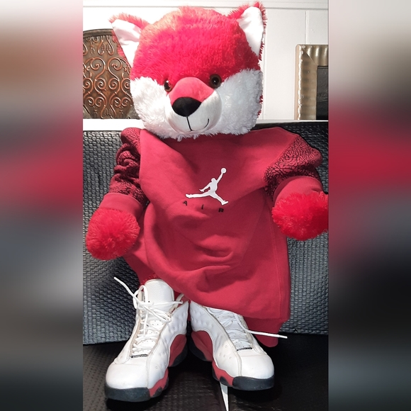 Valentines Jordan Fit - Picture 3 of 14